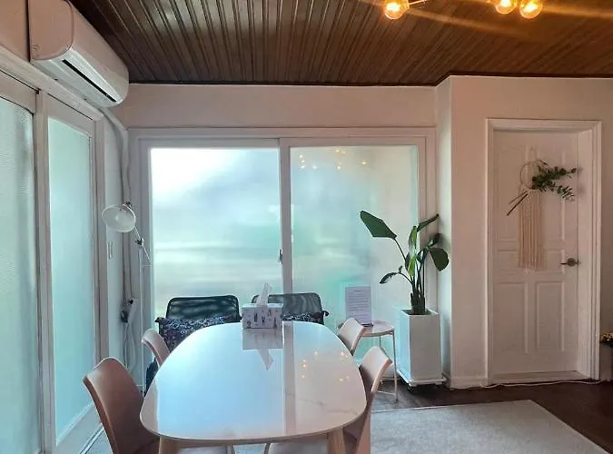 Villa Hongdae Sky View Private Roof Garden 2br 2qb 1ssb 합정역 5분 단독하늘정원 *