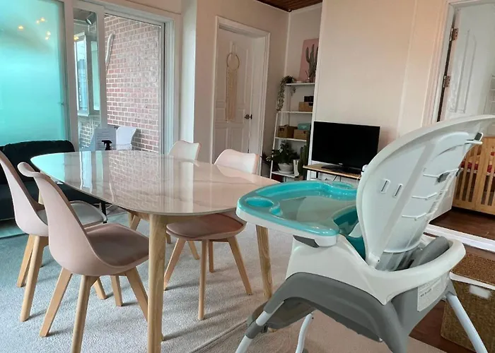 Hongdae Sky View Private Roof Garden 2br 2qb 1ssb 합정역 5분 단독하늘정원 *